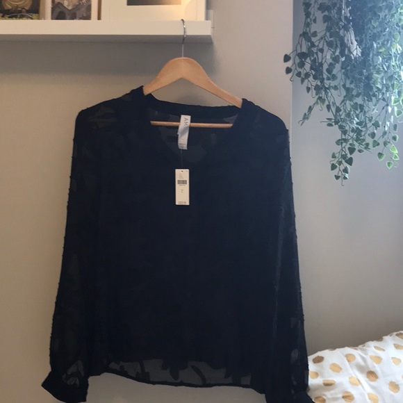 ANTHROPOLOGIE Marizia Textured Buttondown - Picture 2 of 9